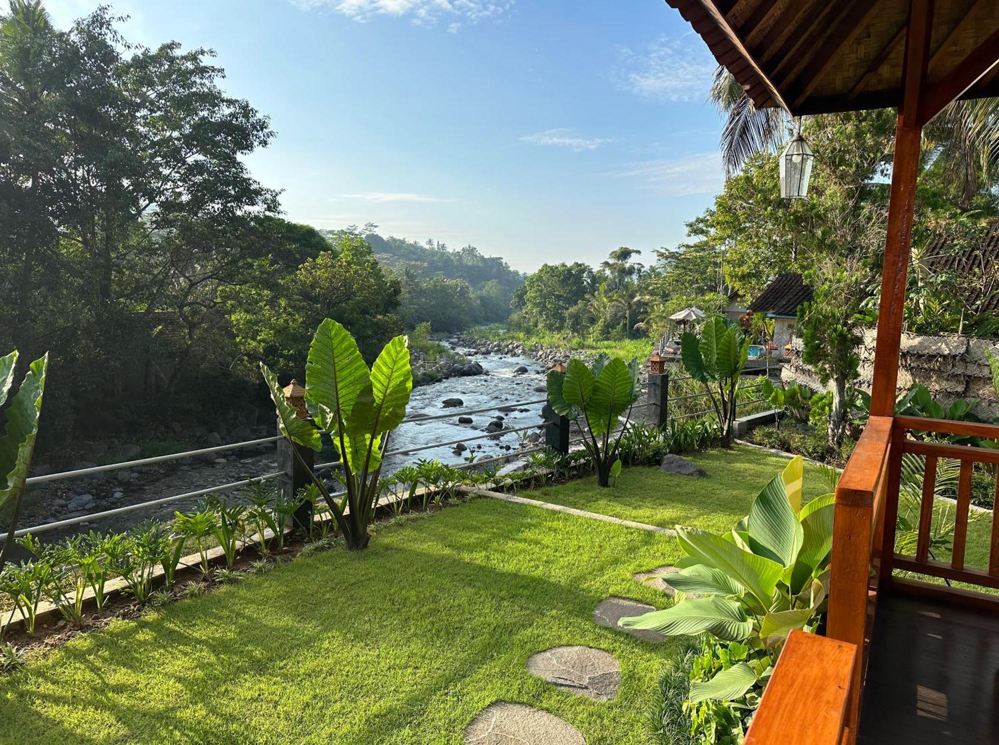 Uma Swari Sidemen Villa