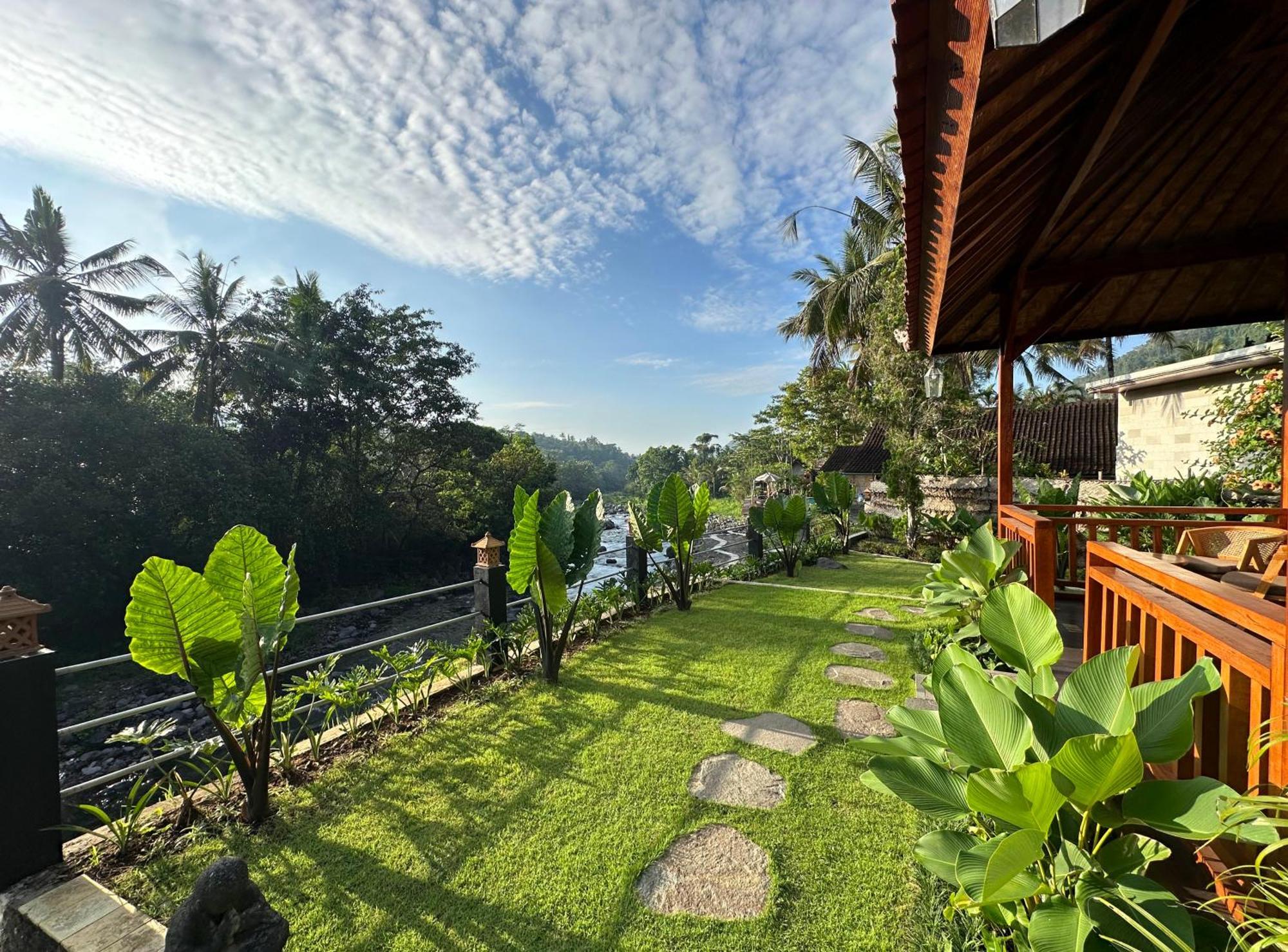 Uma Swari Sidemen Villa *